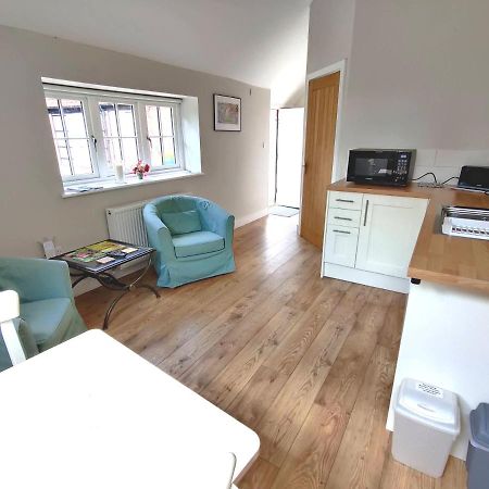 Rose Barn Apartment West Lavington Екстериор снимка
