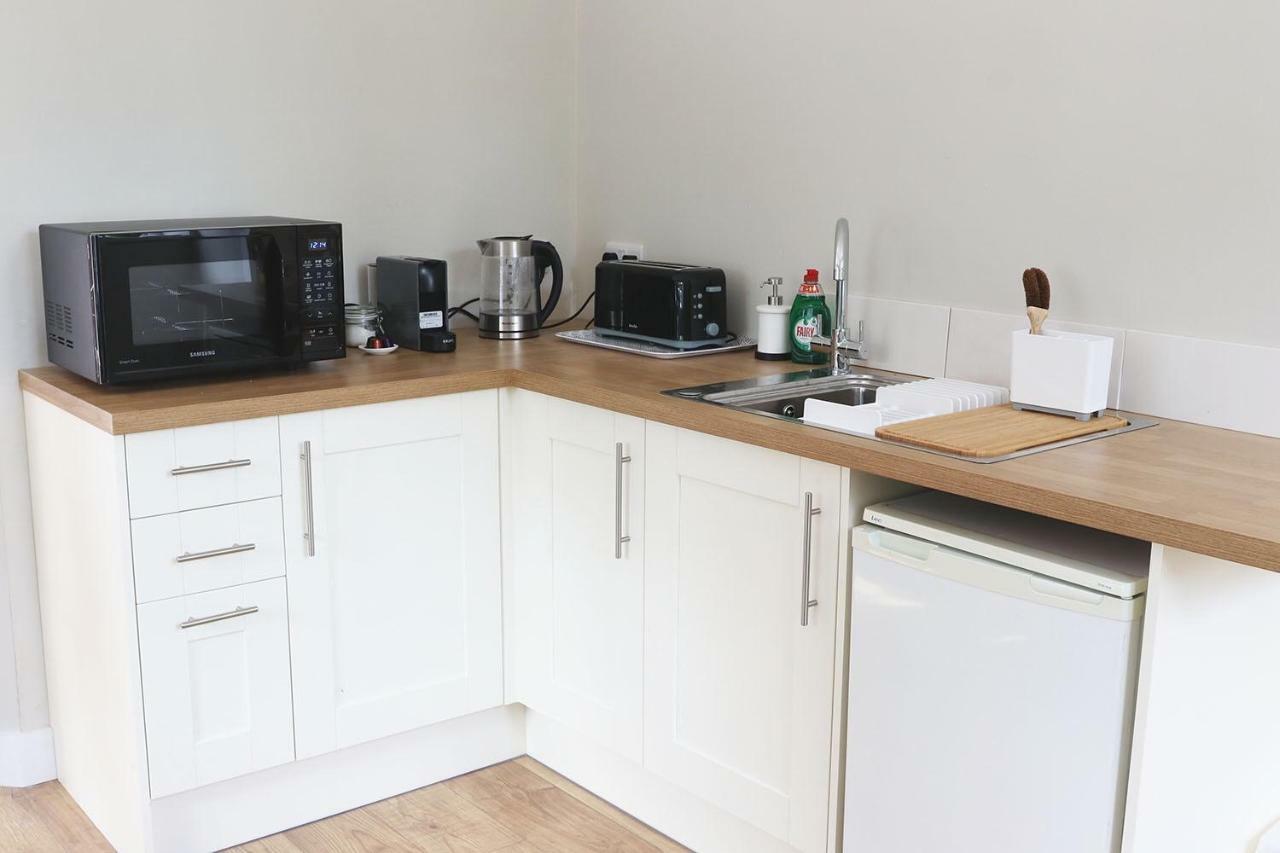Rose Barn Apartment West Lavington Екстериор снимка